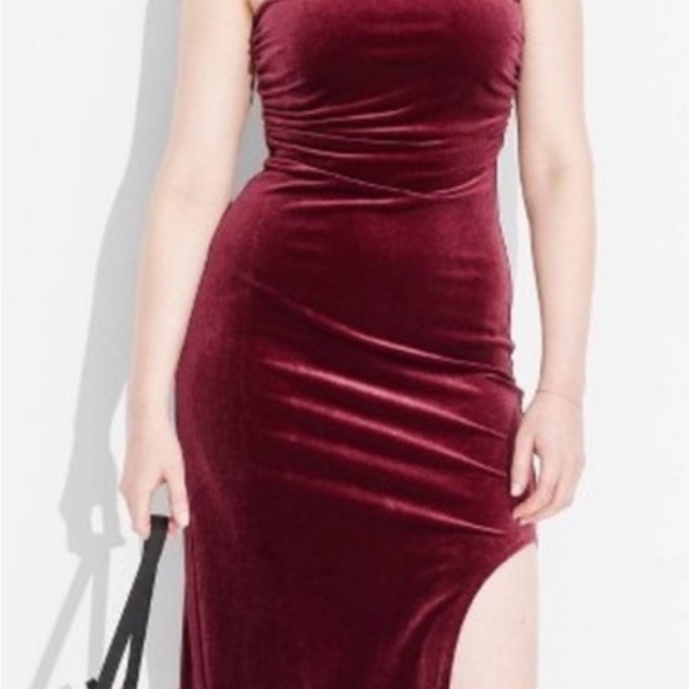 Elegant Wild Fable Burgundy Velvet Dress